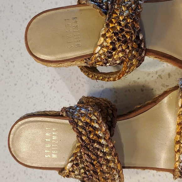 Stuart Weitzman Alex Wedge Platform Sandal 7 M Gilt African Raffia JW77277 - Picture 5 of 6